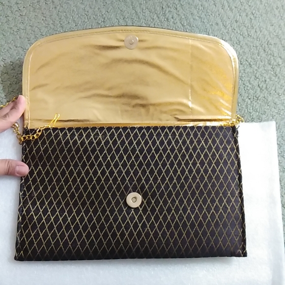 Purse - Picture 4 of 4